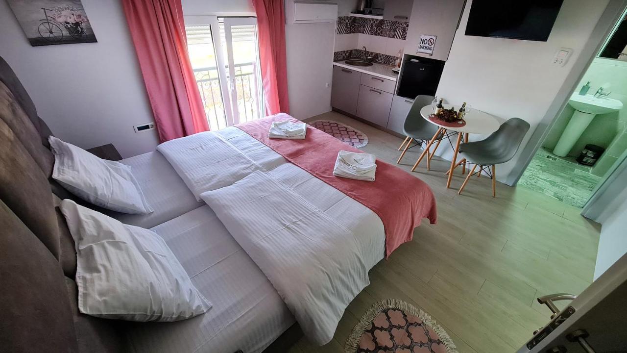 Studio Apartments Bulevar Podgorica Eksteriør billede