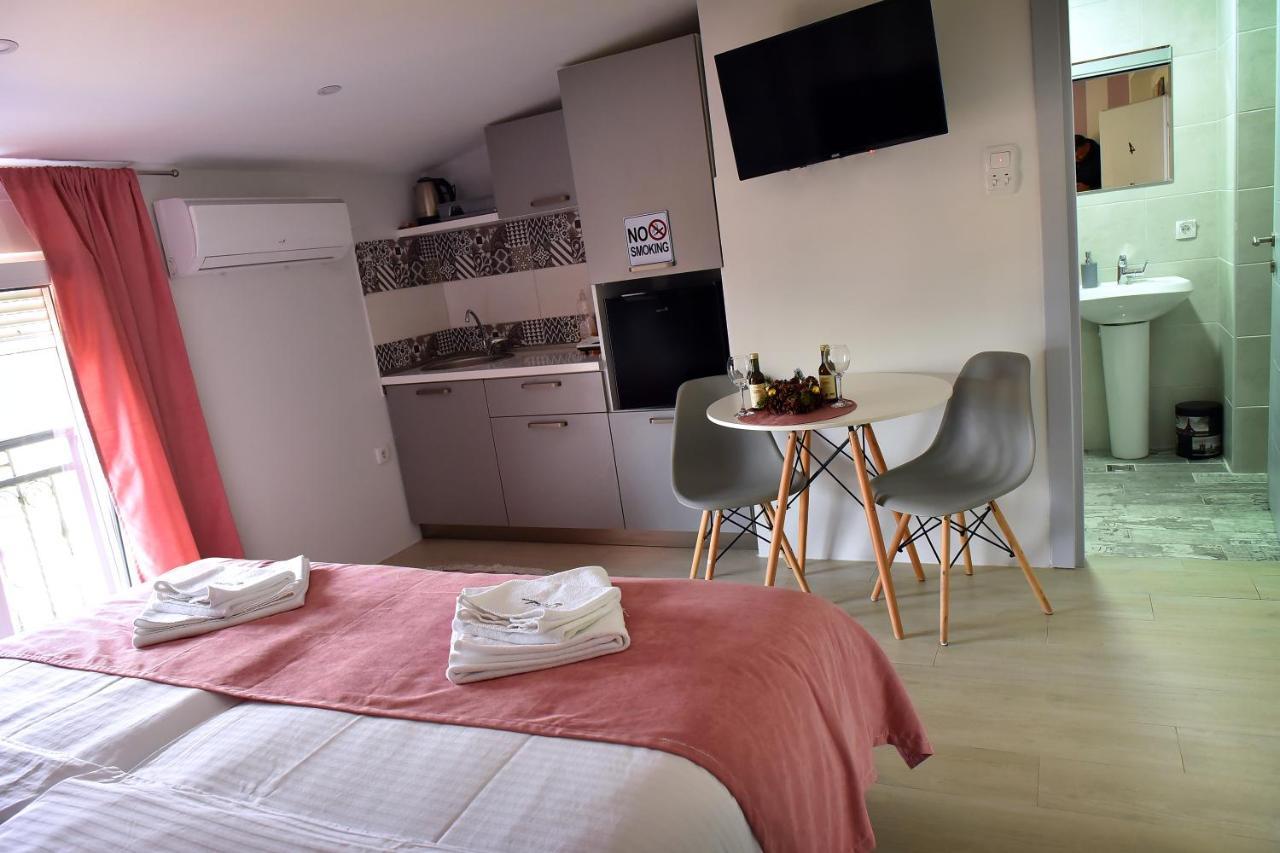 Studio Apartments Bulevar Podgorica Eksteriør billede